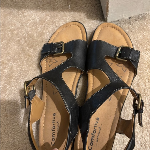 Comfortiva Shoes - Comfortiva Black and Tan Strappy Sandals Size 11M
